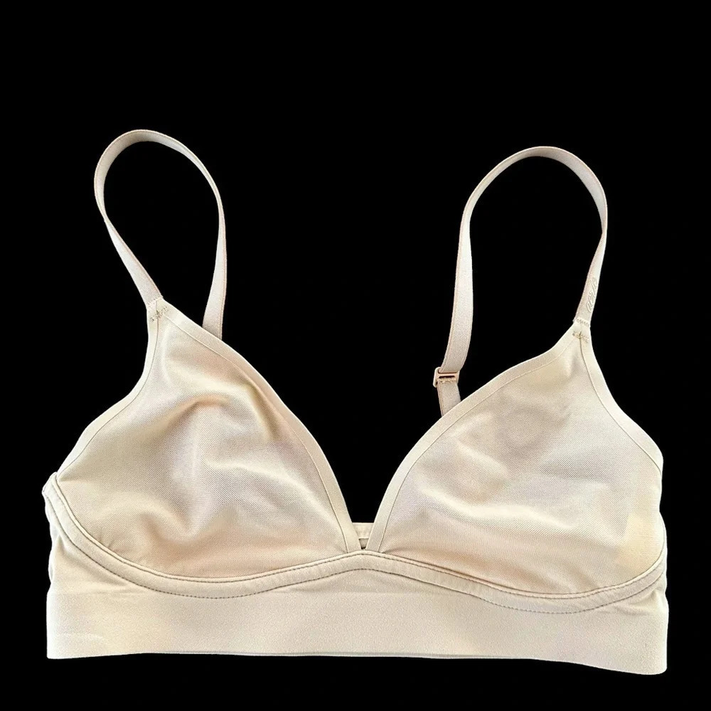 Aerie Smoothez size XS Beige Pull On Unlined Bra Bralette Mesh Cups Adjustable